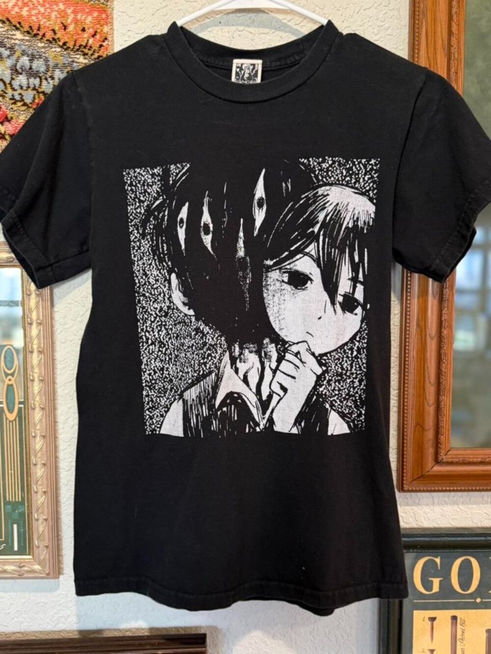 OMOCAT Women's Black and White T-shirt